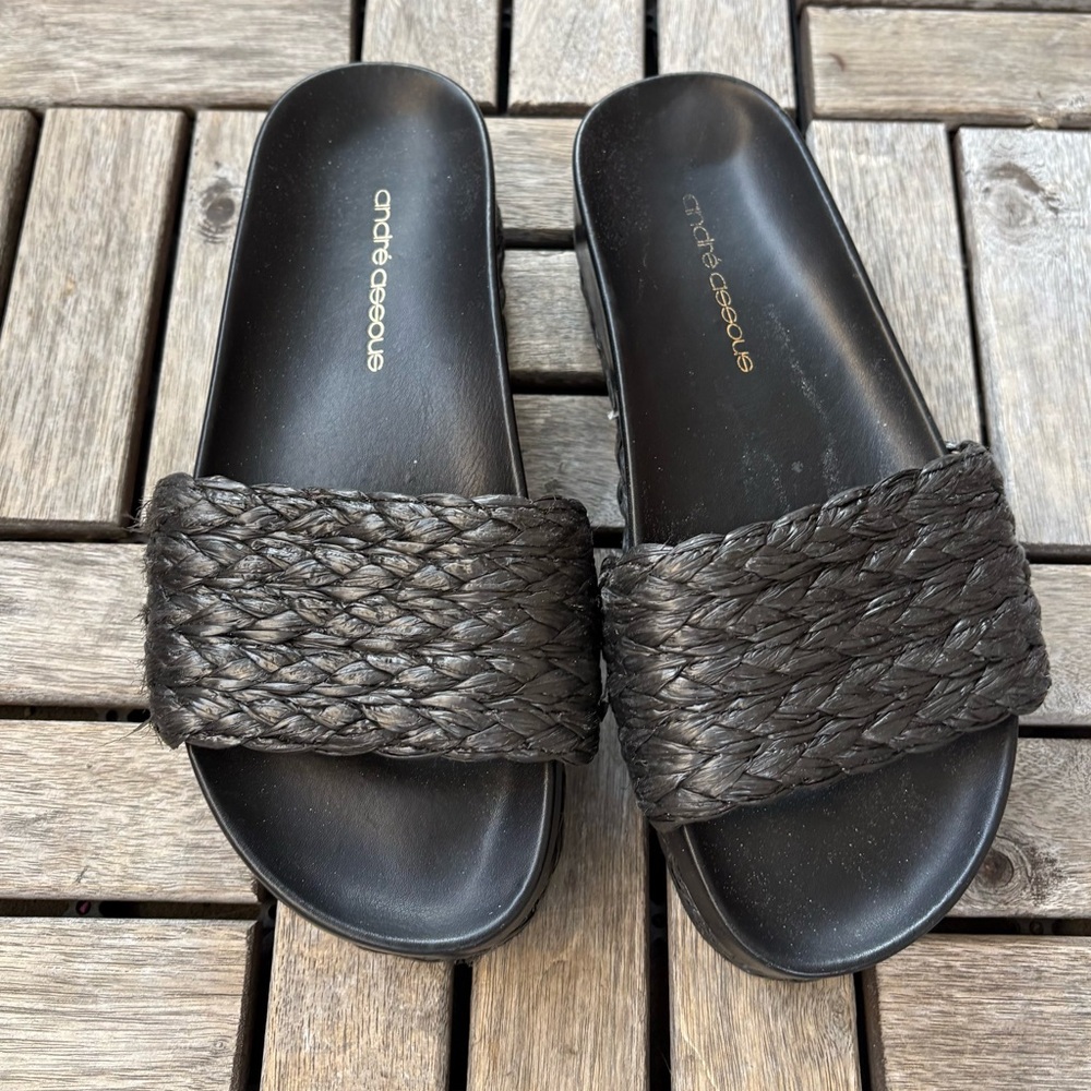Black Andre Assous platform shoes